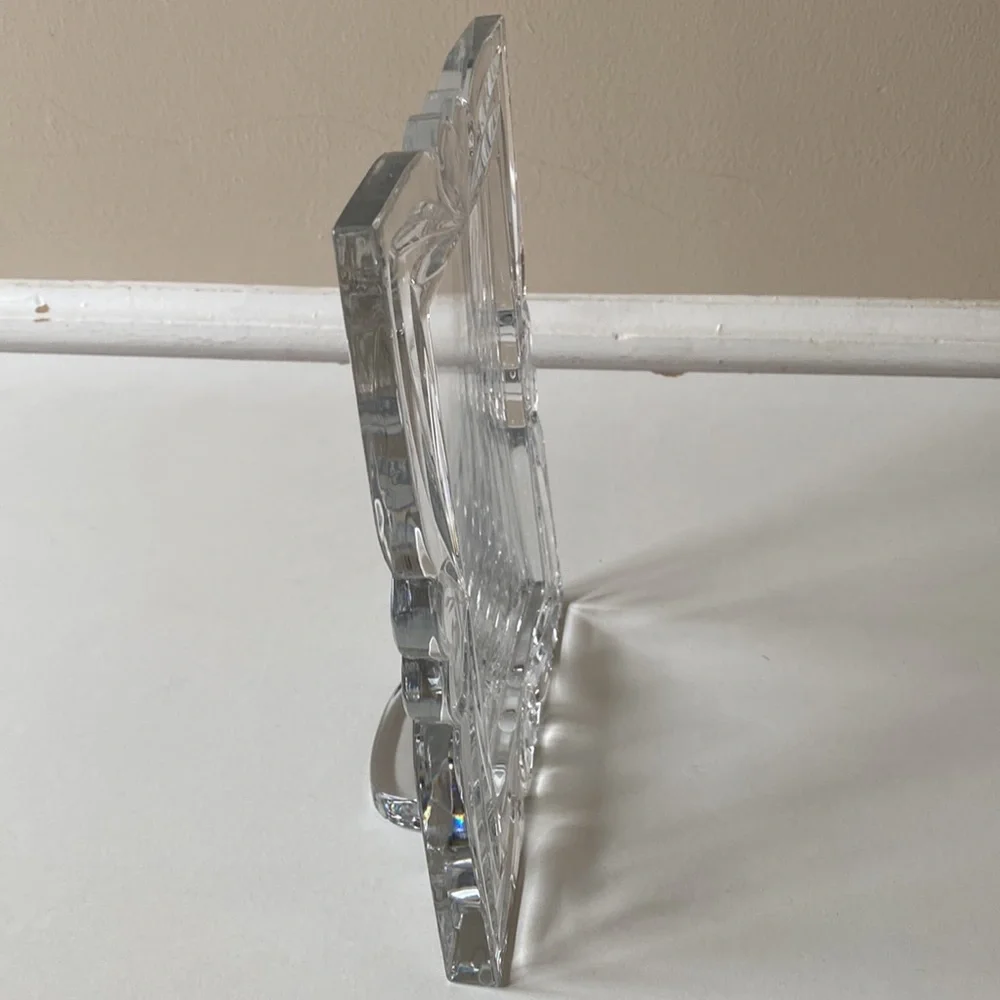 Beautiful Heavy Glass 5x7 Picture Frame - Picture 3 of 7